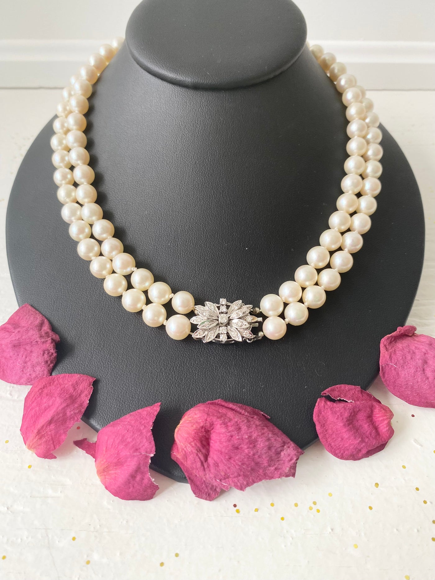 Preloved Pearl Necklace with Diamond Clasp CA