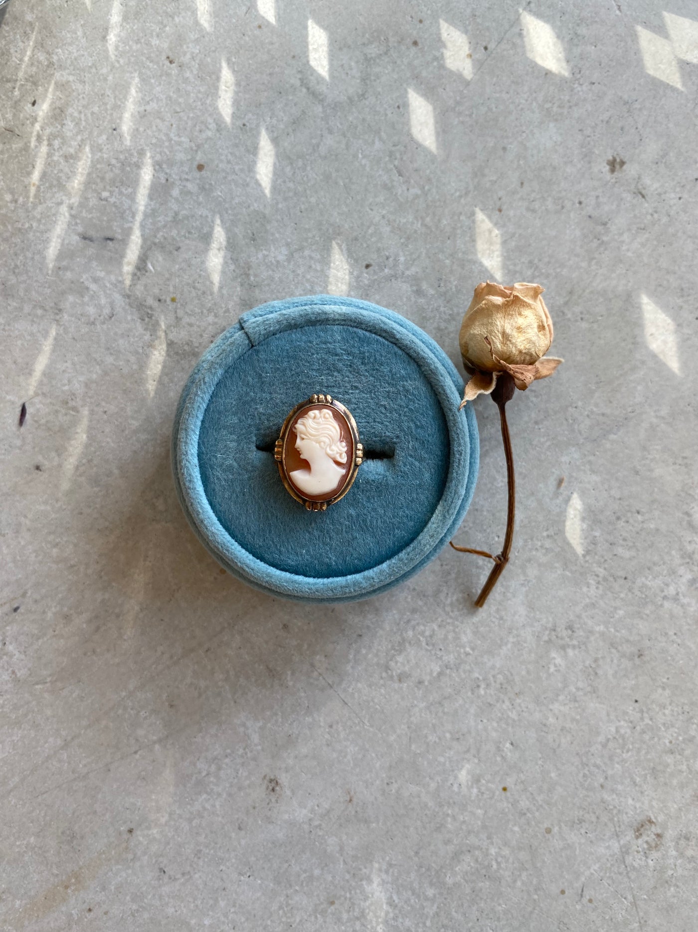 Vintage Cameo 10k Ring