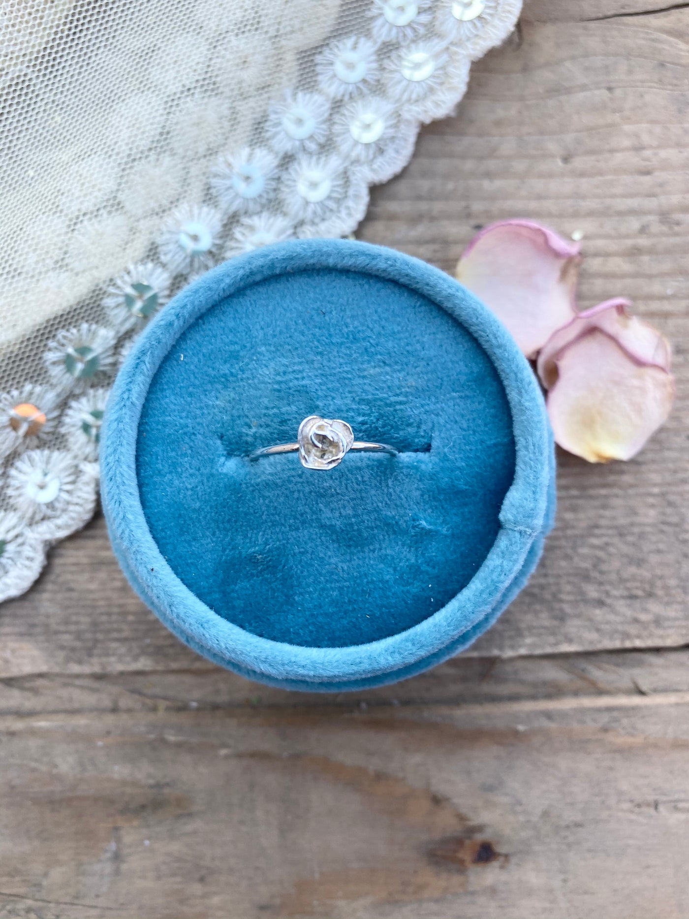 Large Kissed by a Rose Ring