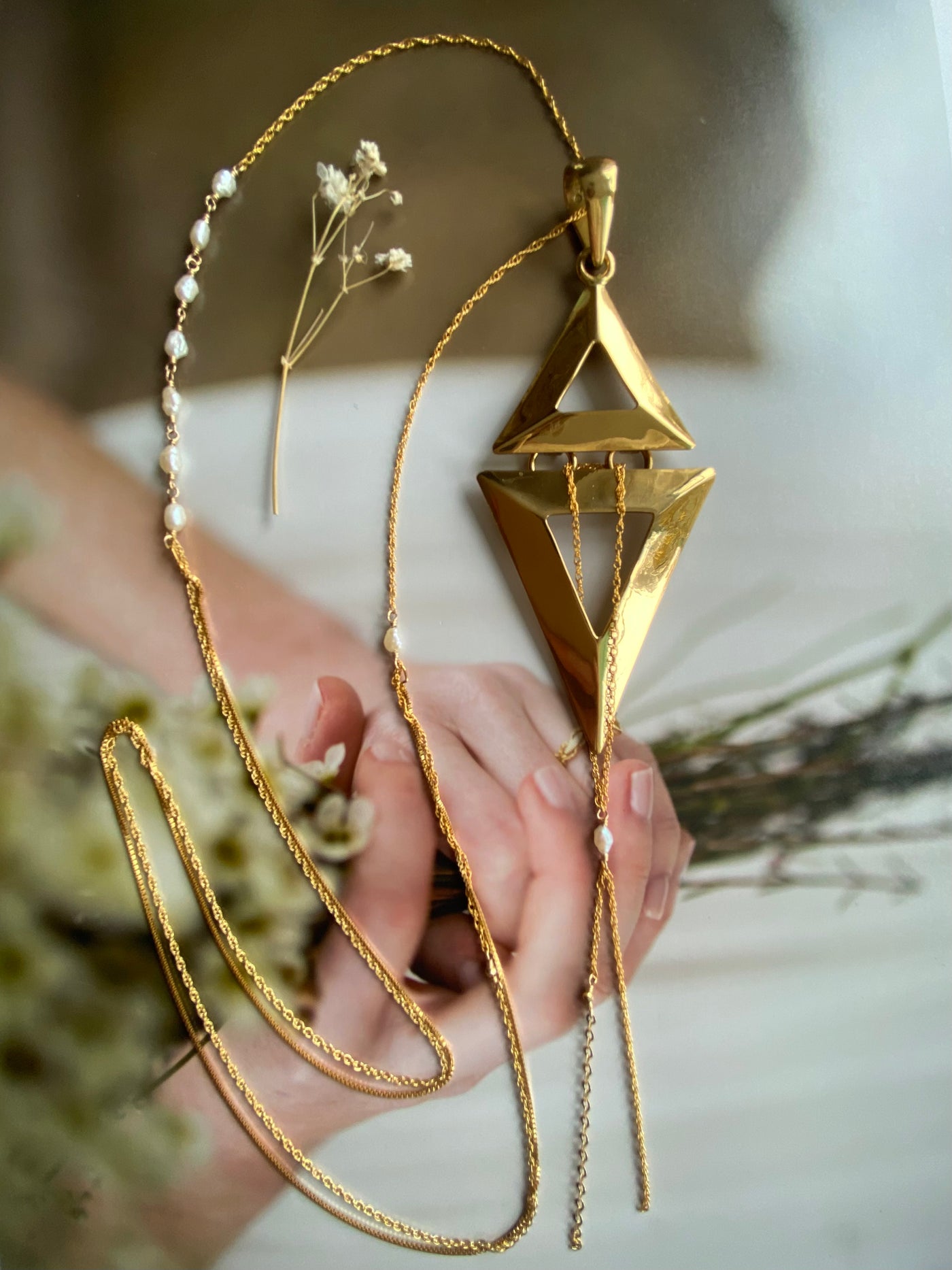 Golden Alignment Necklace