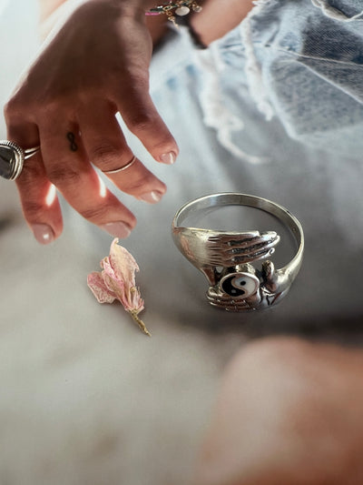 Vintage Yin Yang Holding Hands Ring