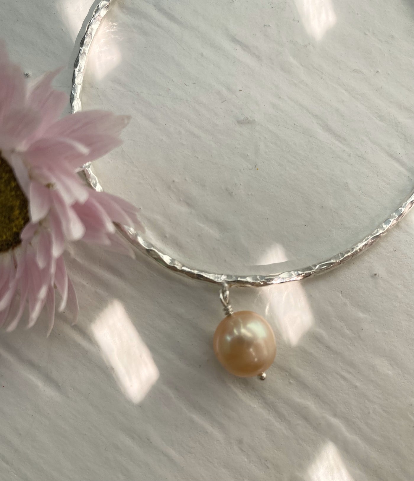 Beautiful Sparkle Pearl Bangle