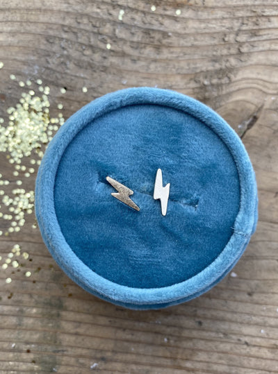 10K Yellow Gold Lightning Bolt Studs