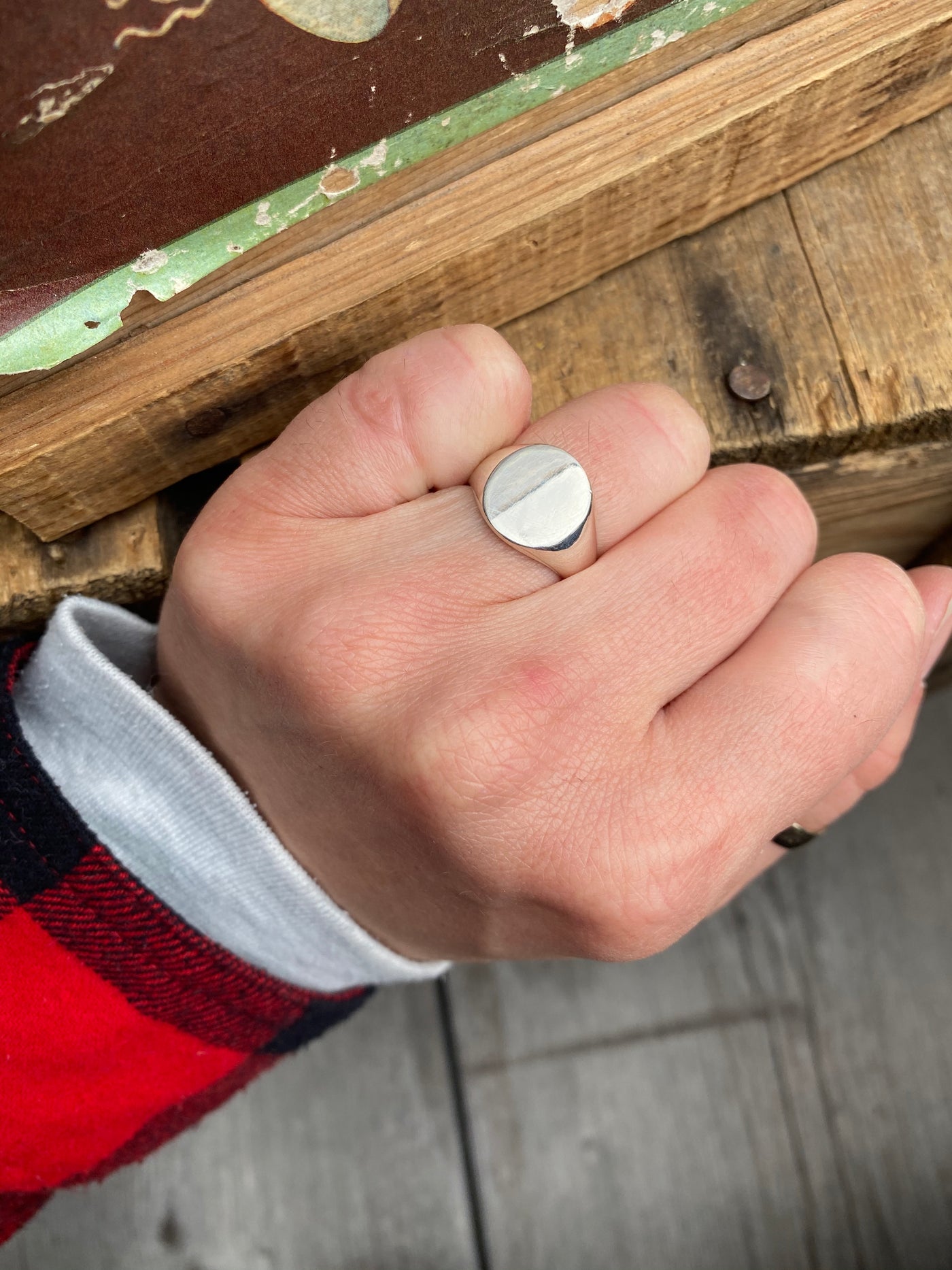 The Classic Signet Ring in Sterling Silver