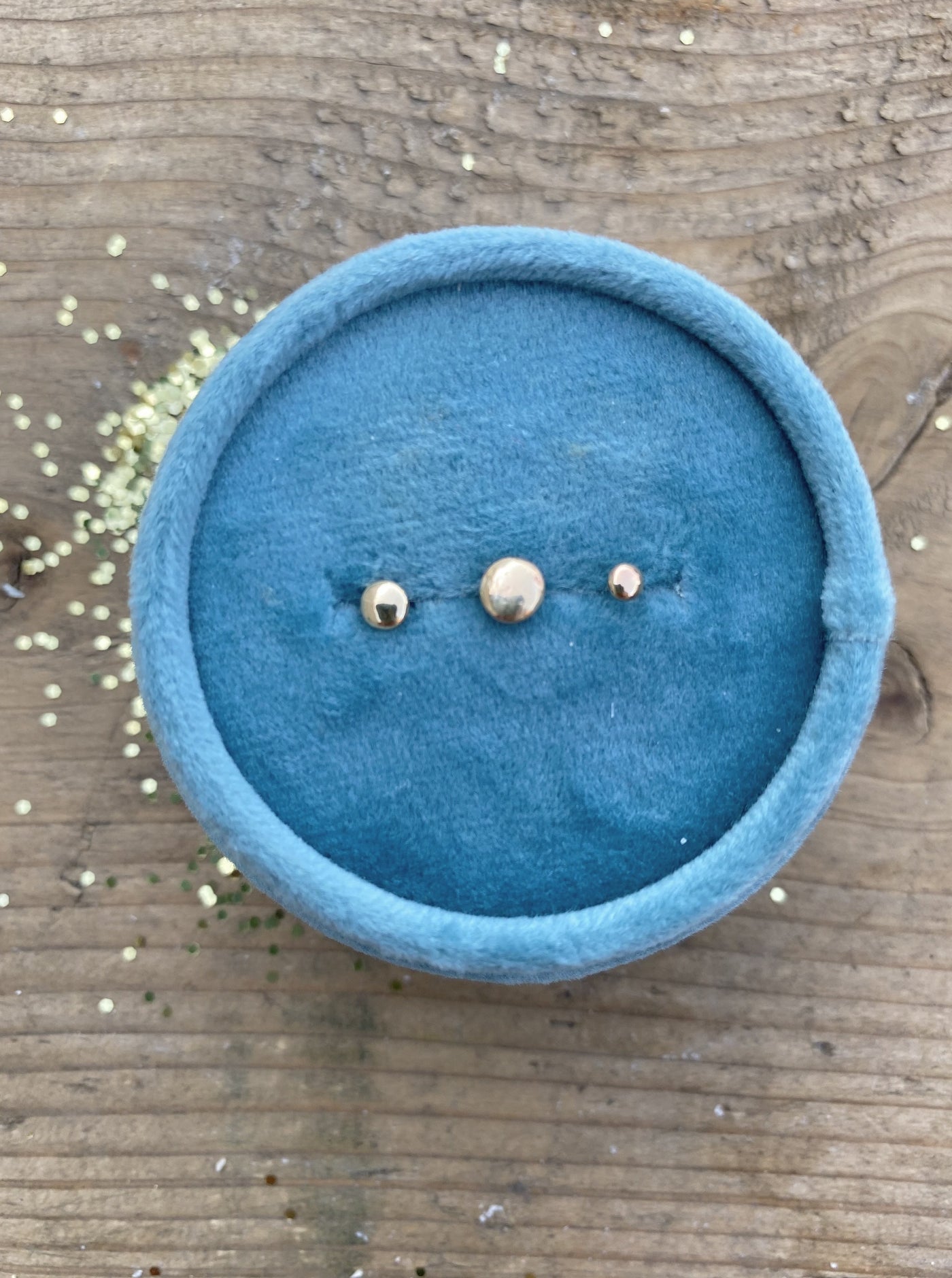 10K Yellow Gold Pebble Studs