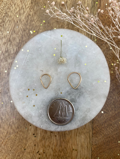 Simple Teardrop Nose Ring in 10K Yellow Gold